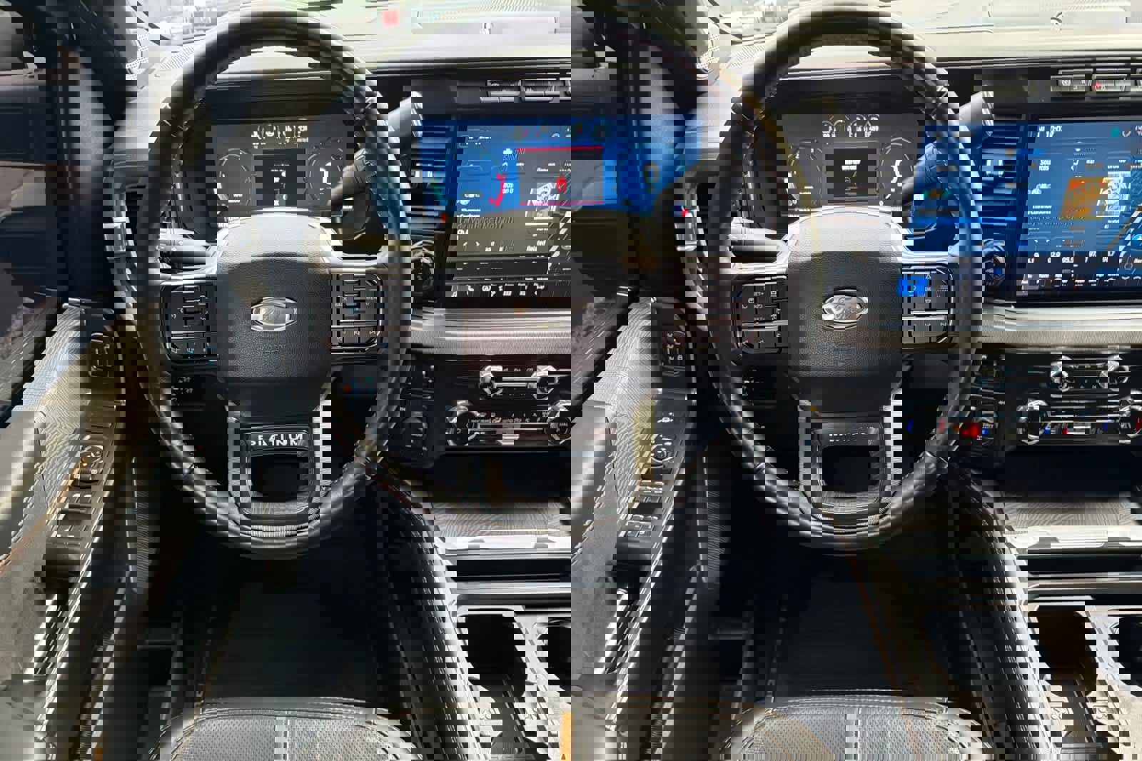 Used 2024 Ford F350 Platinum w/ FX4 Off-Road Package image 16