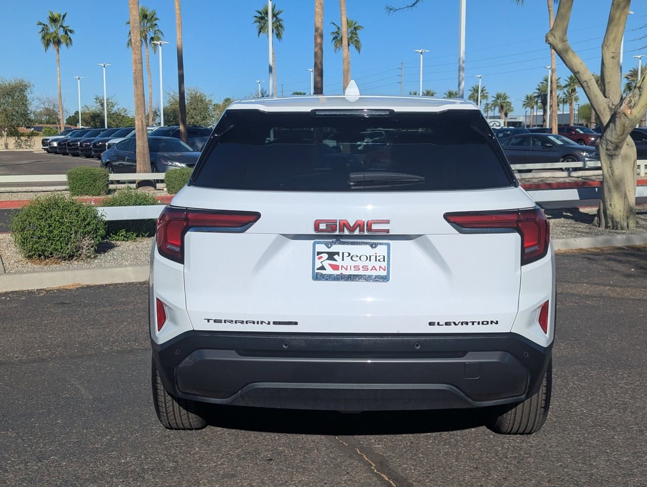 Used 2025 GMC Terrain Elevation image 5
