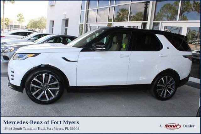 Used 2024 Land Rover Discovery Dynamic SE image 2