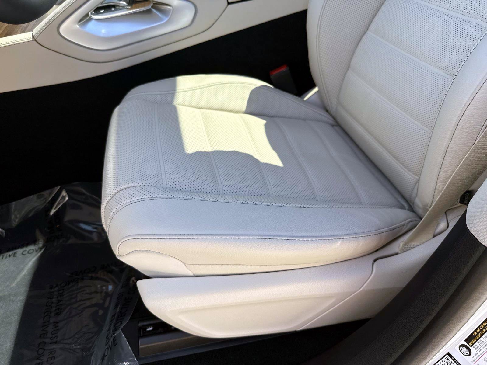 Used 2026 Mercedes-Benz GLS 580 4MATIC w/ Warmth & Comfort Package image 22