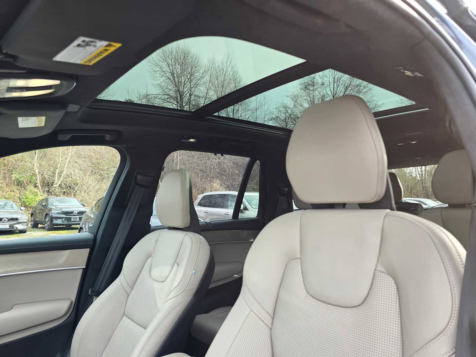 Certified 2025 Volvo XC90 T8 Ultra image 23