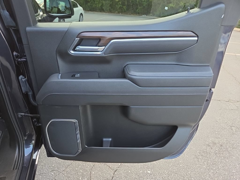 Used 2025 GMC Sierra 1500 SLT RWD image 37