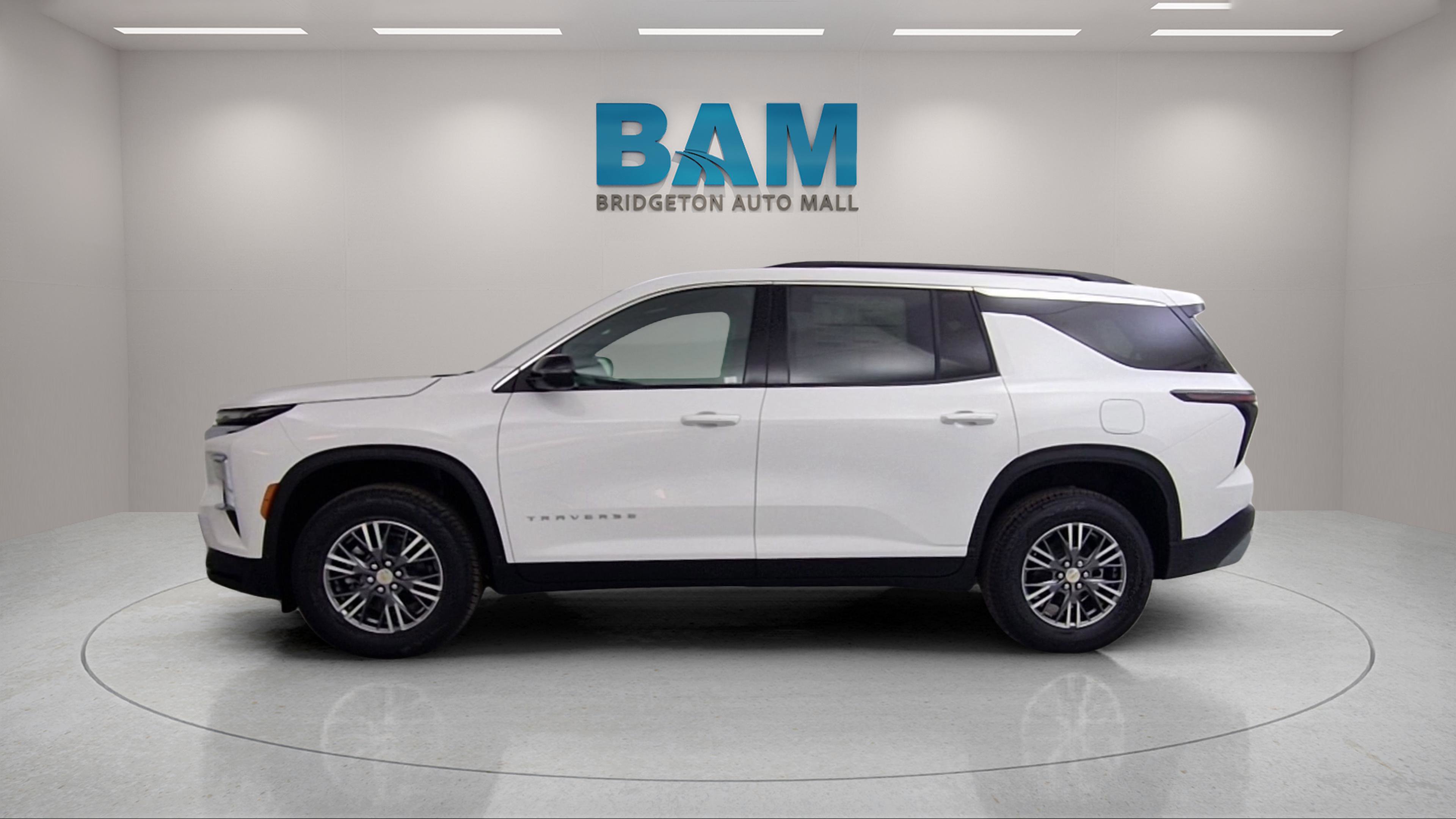 New 2026 Chevrolet Traverse LT w/ Driver Confidence Package FWD image 6