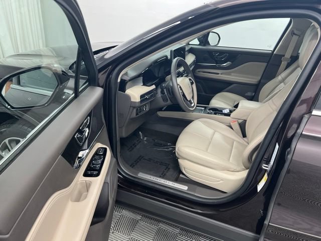 Certified 2023 Lincoln Corsair AWD w/ Equipment Group 101A image 12