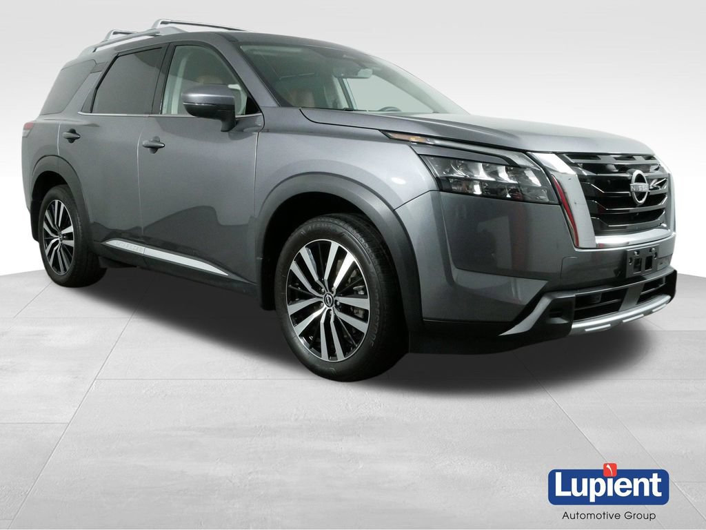 Used 2025 Nissan Pathfinder Platinum w/ Cargo Package AWD/4WD 360° Tour