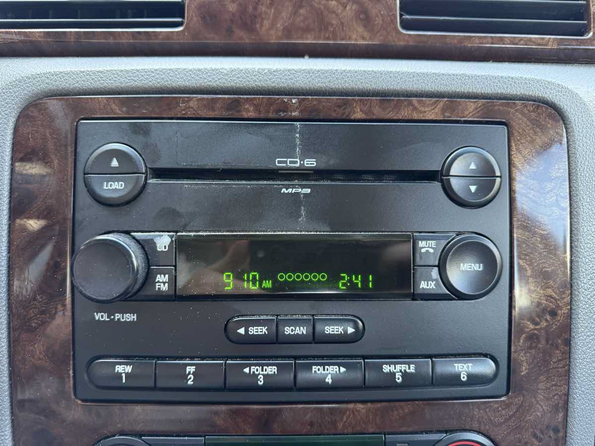 Used 2005 Ford Five Hundred SEL AWD/4WD image 18