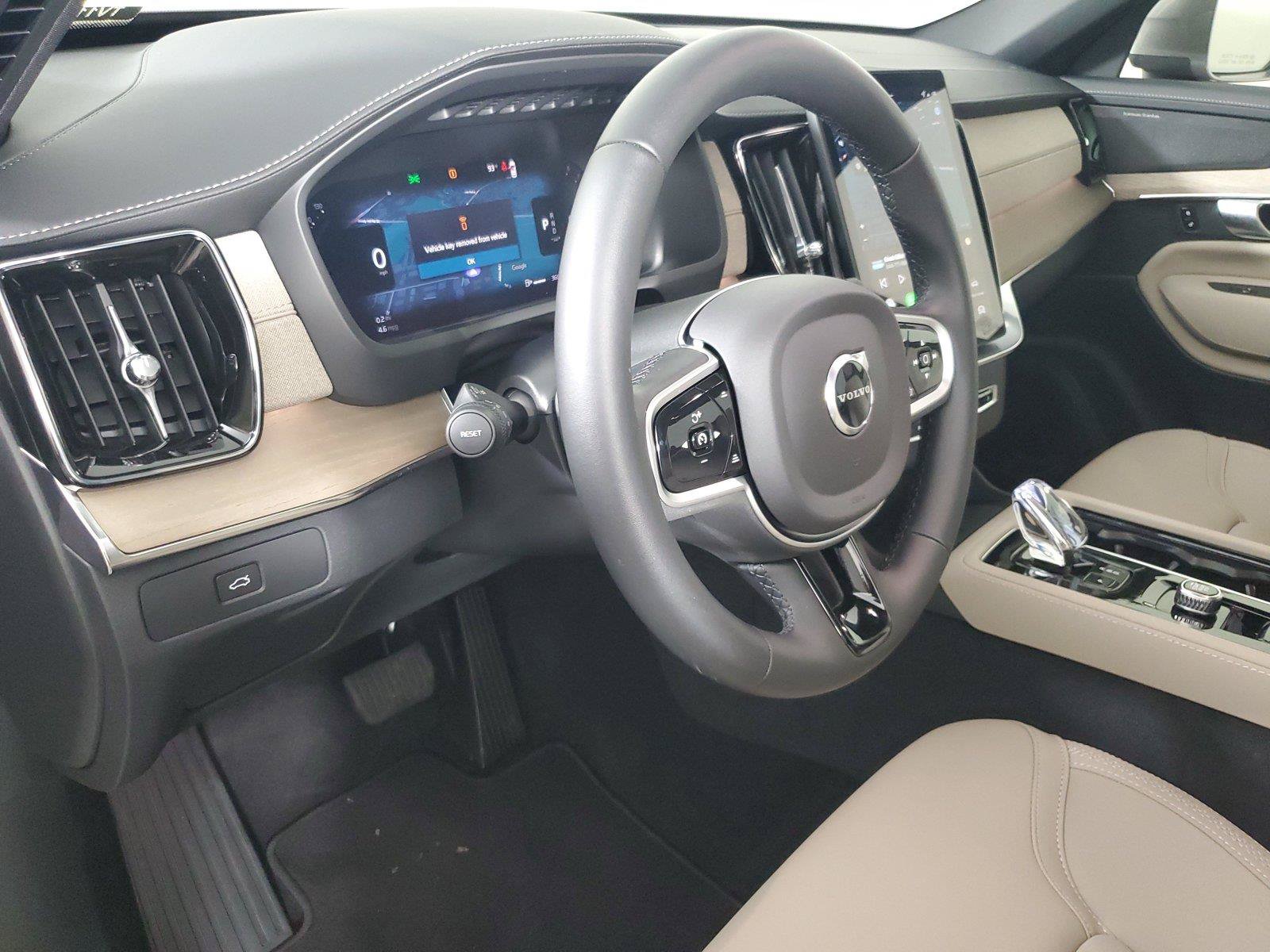 Certified 2026 Volvo XC90 B6 Plus w/ Protection Package Premier AWD/4WD image 24