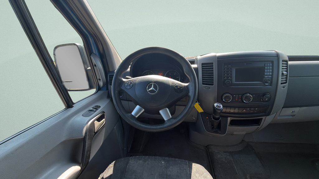 Used 2015 Mercedes-Benz Sprinter 2500 image 12