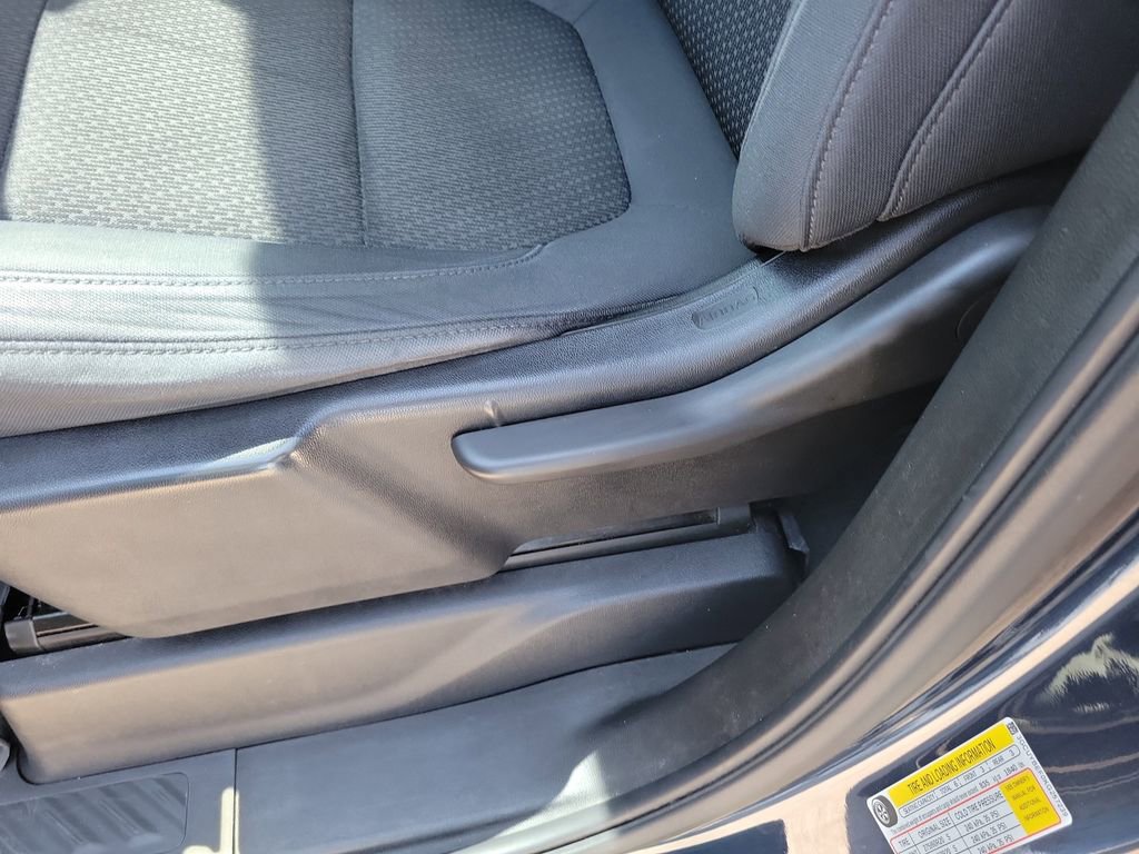 Used 2019 Chevrolet Silverado 1500 Custom w/ Custom Value Package image 21