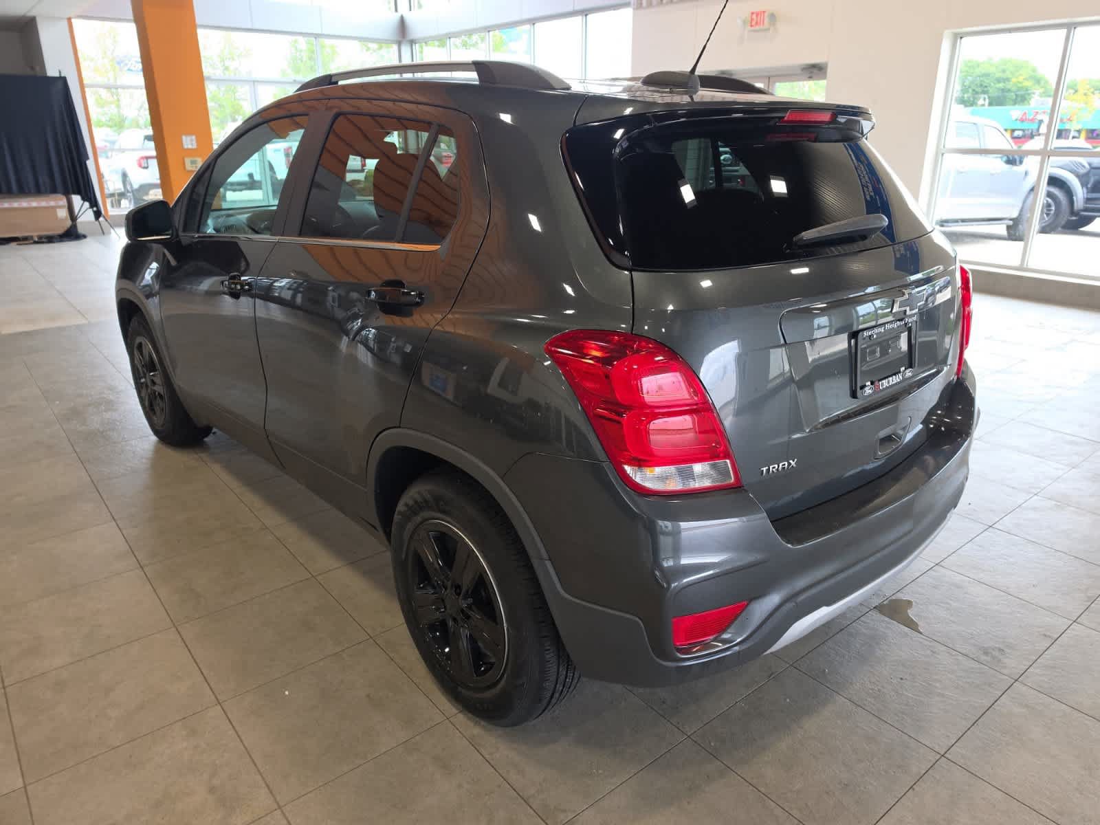 Used 2020 Chevrolet Trax LT w/ LT Convenience Package FWD image 10