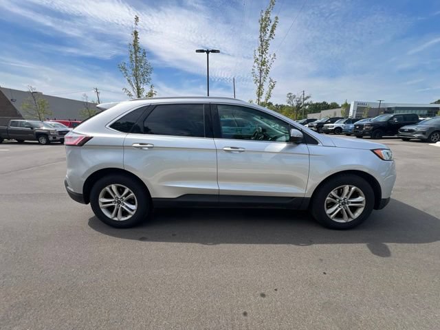 Used 2019 Ford Edge SEL w/ Equipment Group 201A AWD/4WD image 4