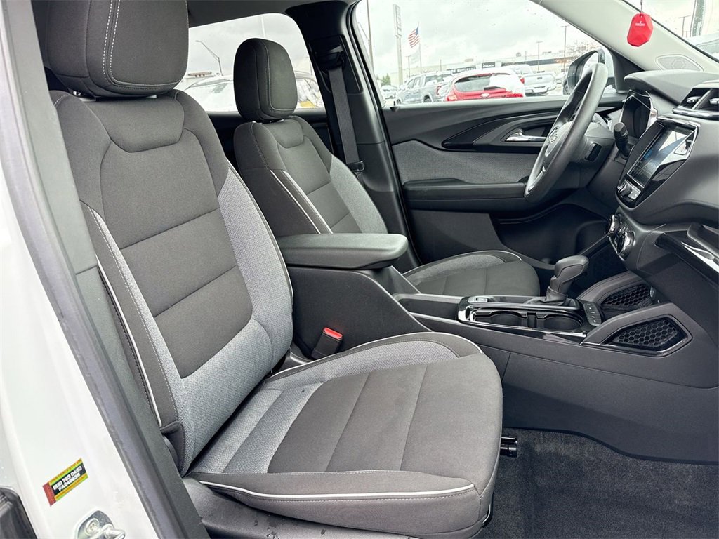Used 2023 Chevrolet TrailBlazer LT w/ Convenience Package image 25