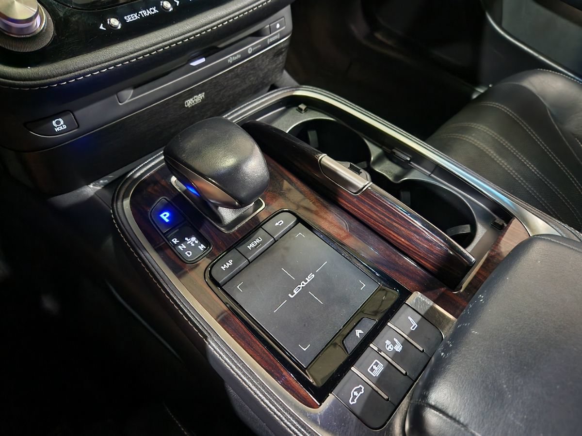 Used 2021 Lexus LS 500 RWD image 39