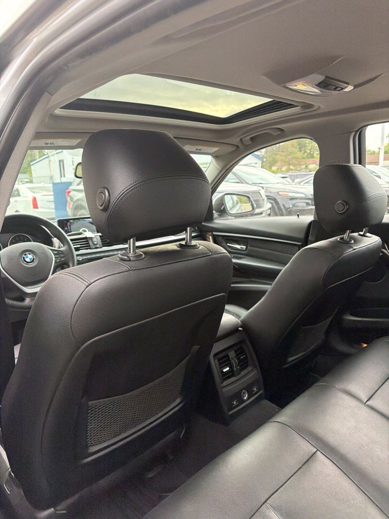 Used 2015 BMW 328i xDrive Sedan AWD/4WD image 10