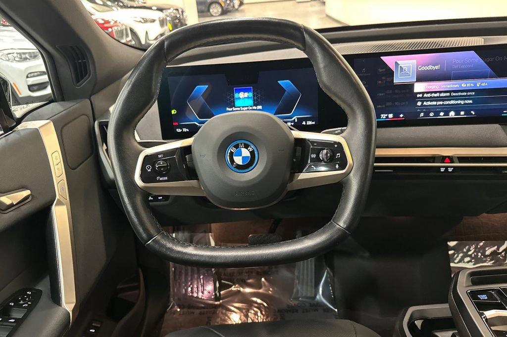 Used 2024 BMW iX xDrive50 AWD/4WD image 16