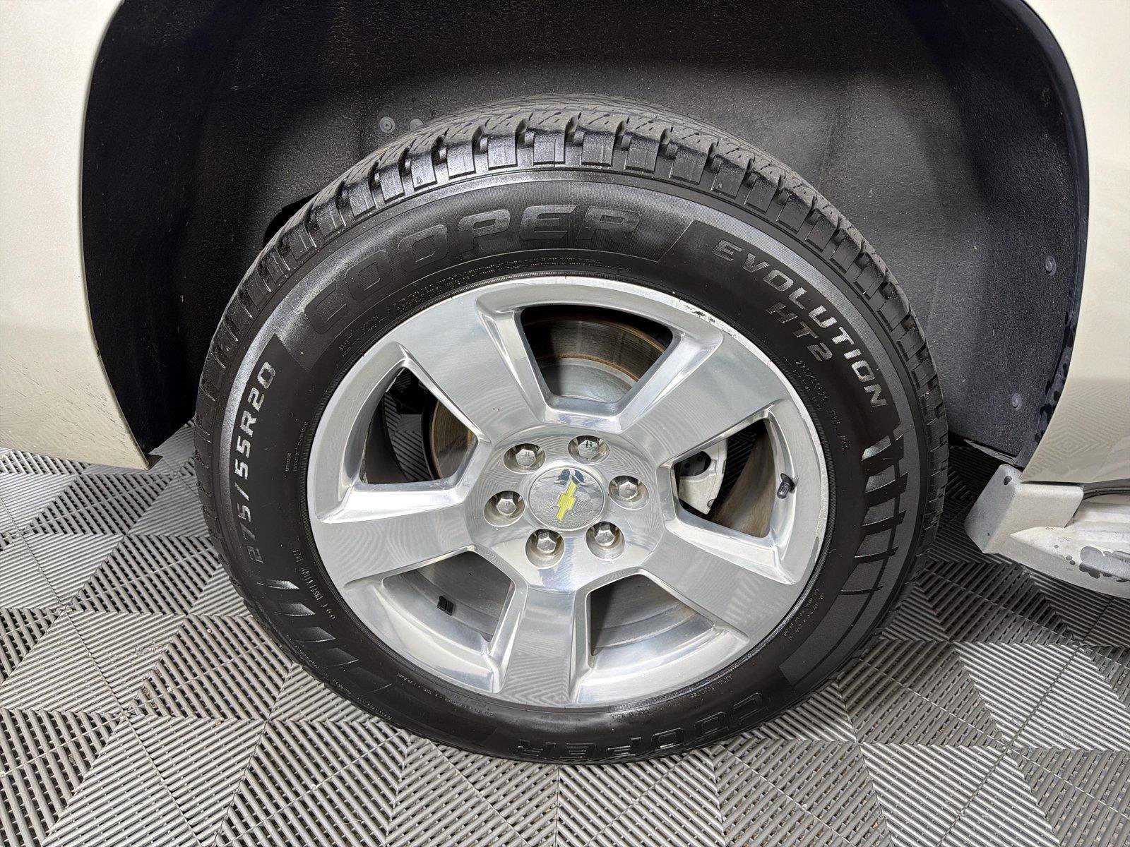 Used 2015 Chevrolet Tahoe LT RWD image 16