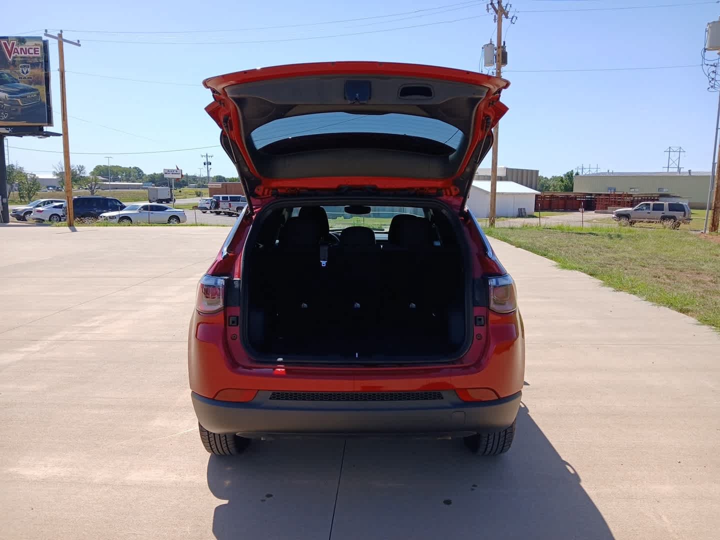 Used 2025 Jeep Compass Sport AWD/4WD image 5