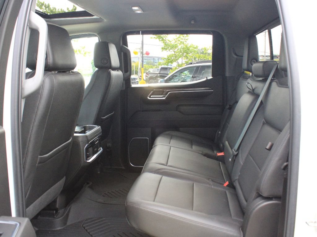Used 2022 Chevrolet Silverado 1500 LTZ w/ LTZ Premium Package AWD/4WD image 33
