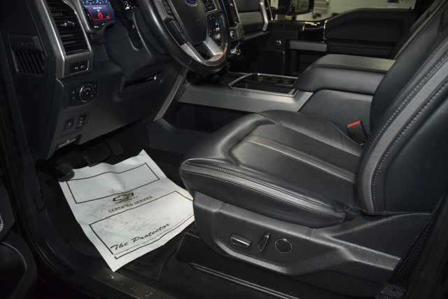 Used 2022 Ford F450 Platinum w/ FX4 Off-Road Package image 44