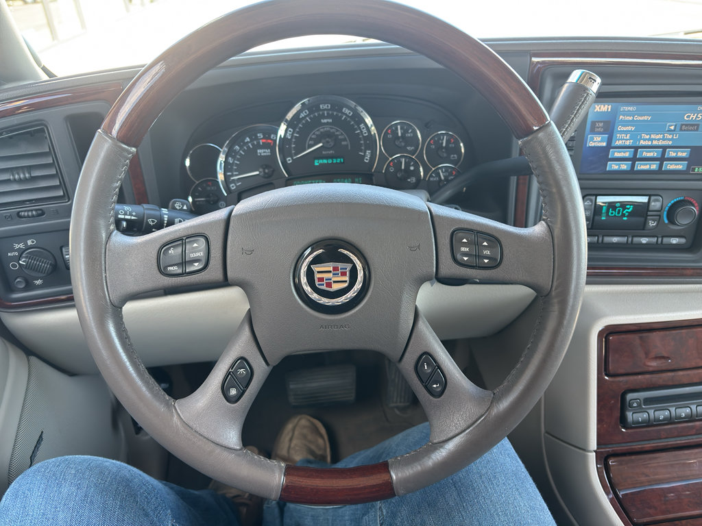 Used 2005 Cadillac Escalade EXT AWD/4WD image 14