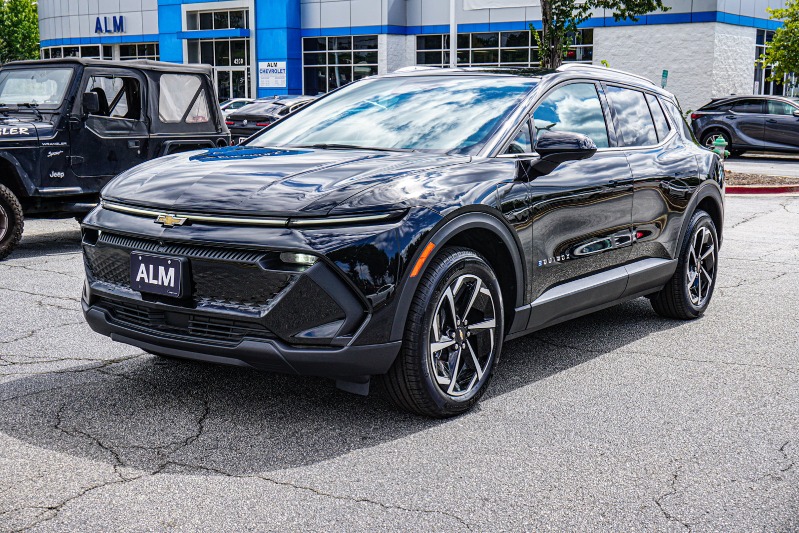 New 2026 Chevrolet Equinox EV LT AWD/4WD image 3