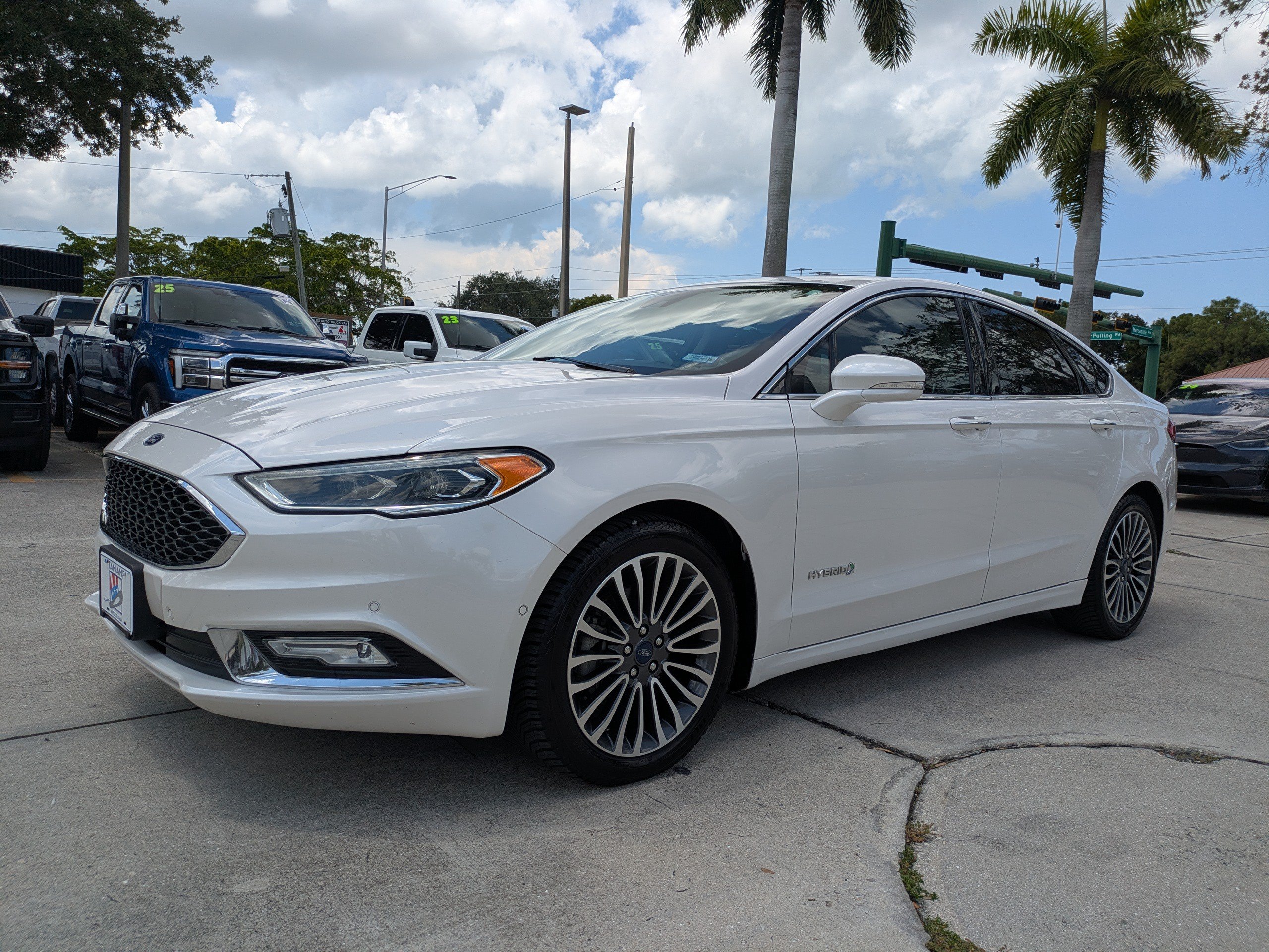 Used 2017 Ford Fusion Platinum FWD image 7
