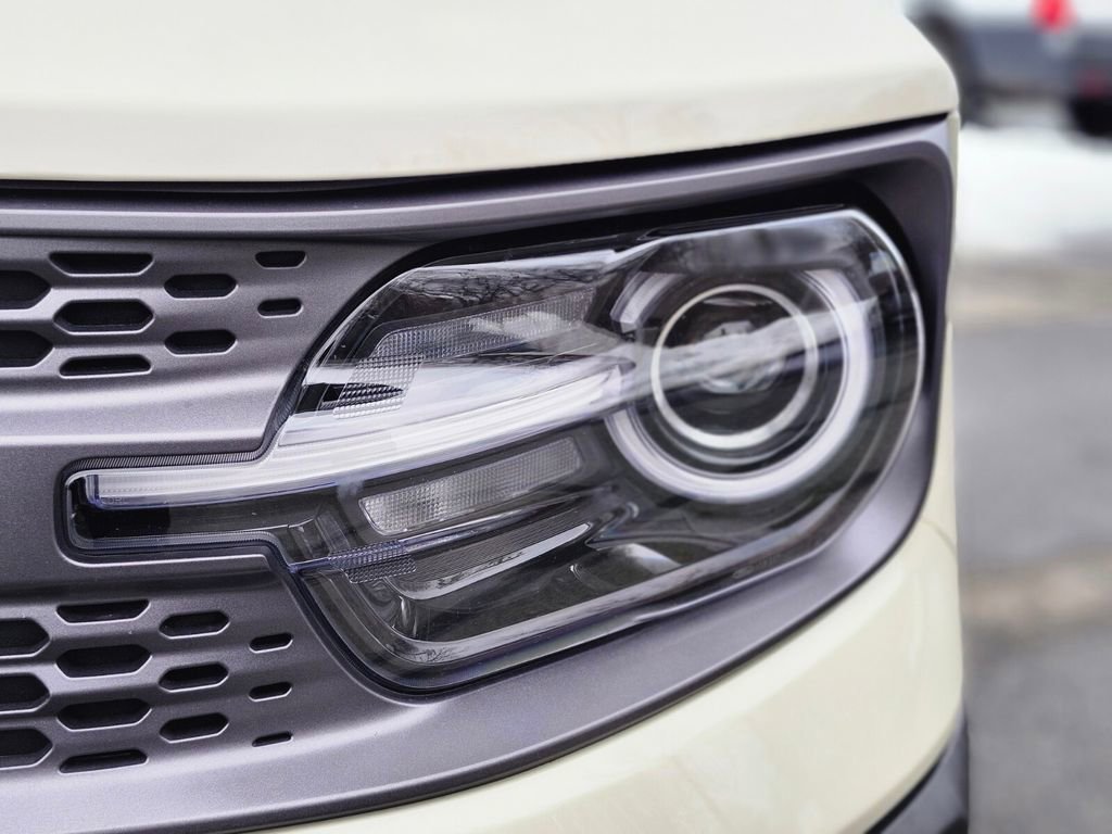 Used 2025 Ford Bronco Sport Badlands image 10