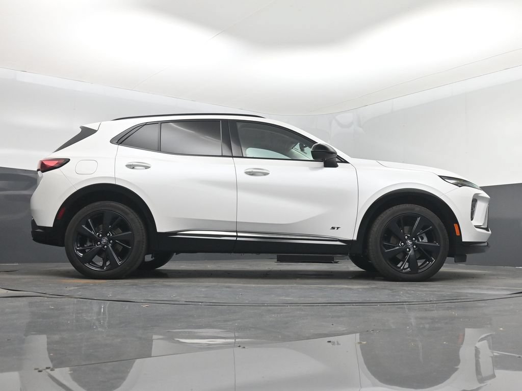 Used 2025 Buick Envision Sport Touring AWD/4WD image 16