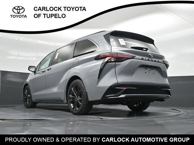Used 2024 Toyota Sienna XSE FWD image 55