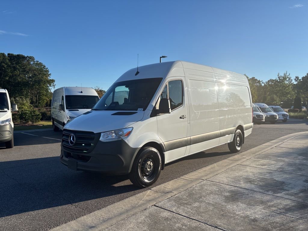 Used 2025 Mercedes-Benz Sprinter 2500 image 7