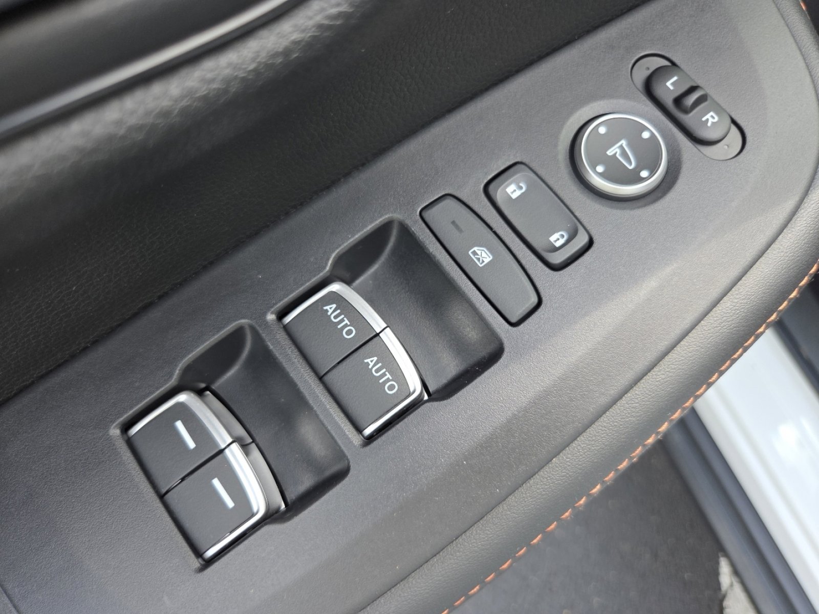 Certified 2024 Honda HR-V Sport image 28