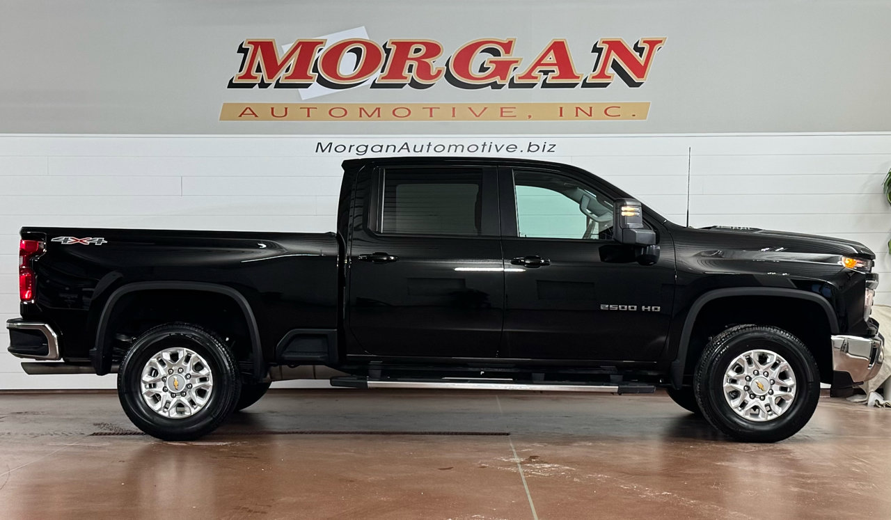 Used 2024 Chevrolet Silverado 2500 LT w/ Convenience Package image 2