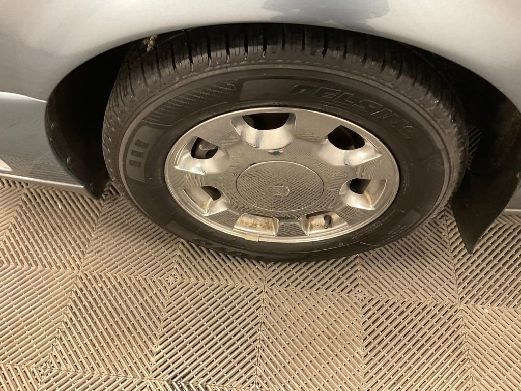 Used 2000 Cadillac De Ville w/ Comfort/Convenience Pkg image 14