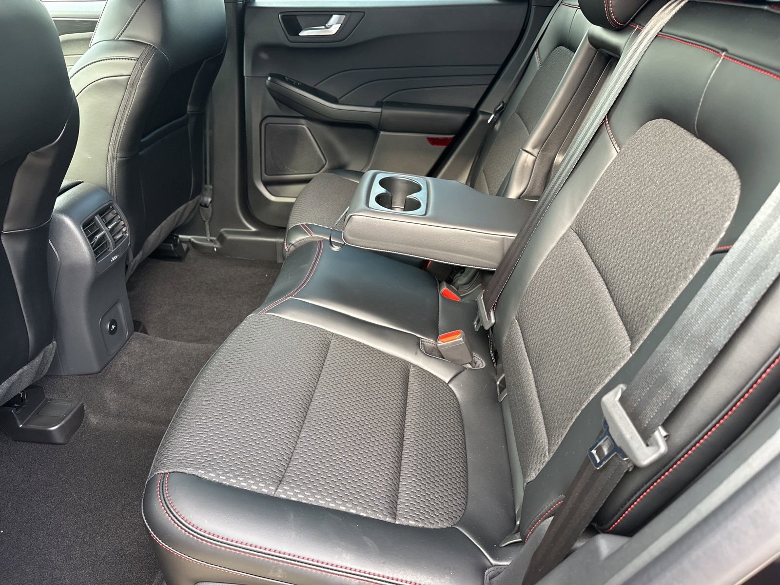 Used 2025 Ford Escape ST-Line w/ Equipment Group 301A image 28