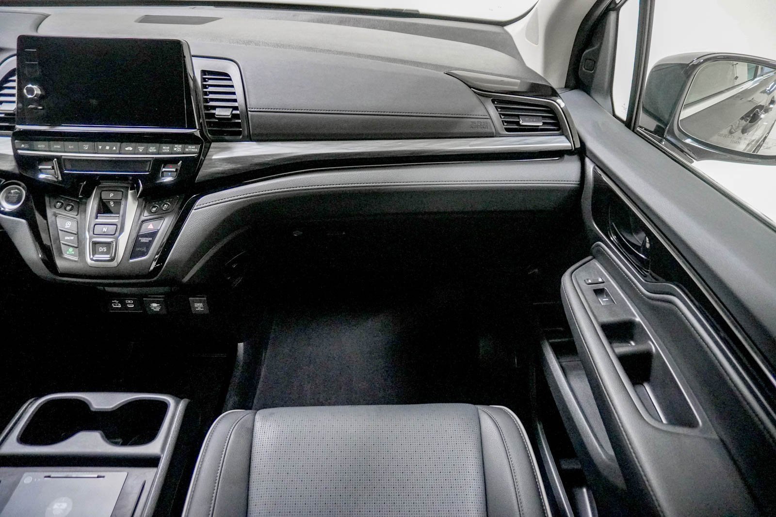 Certified 2026 Honda Odyssey Elite image 33