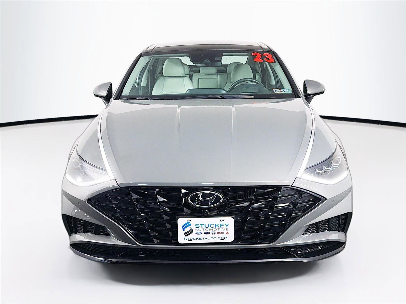 Used 2023 Hyundai Sonata Limited image 2