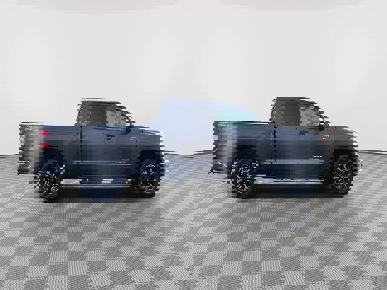 Used 2015 Toyota Tundra SR5 image 9