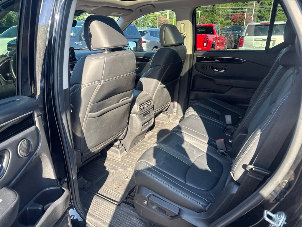 Used 2023 Honda Pilot Touring image 17