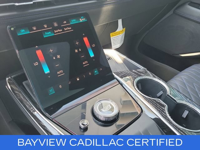 Certified 2026 Cadillac Escalade IQL Sport 1 w/ LPO, ONYX Package AWD/4WD image 32