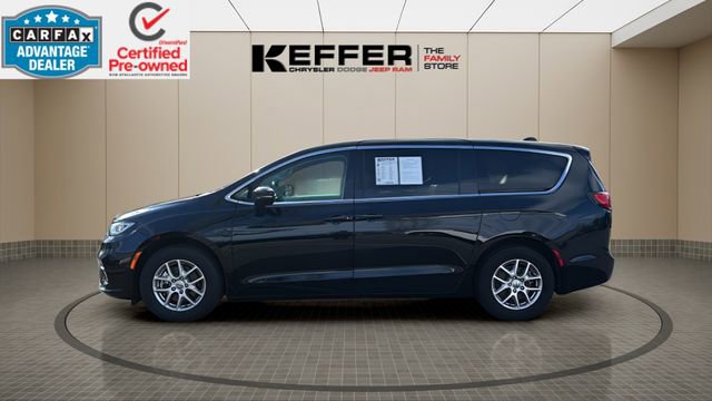 Certified 2024 Chrysler Pacifica Touring-L image 2