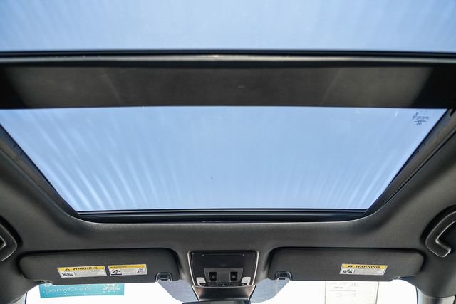 Certified 2025 Honda Pilot Black Edition image 18