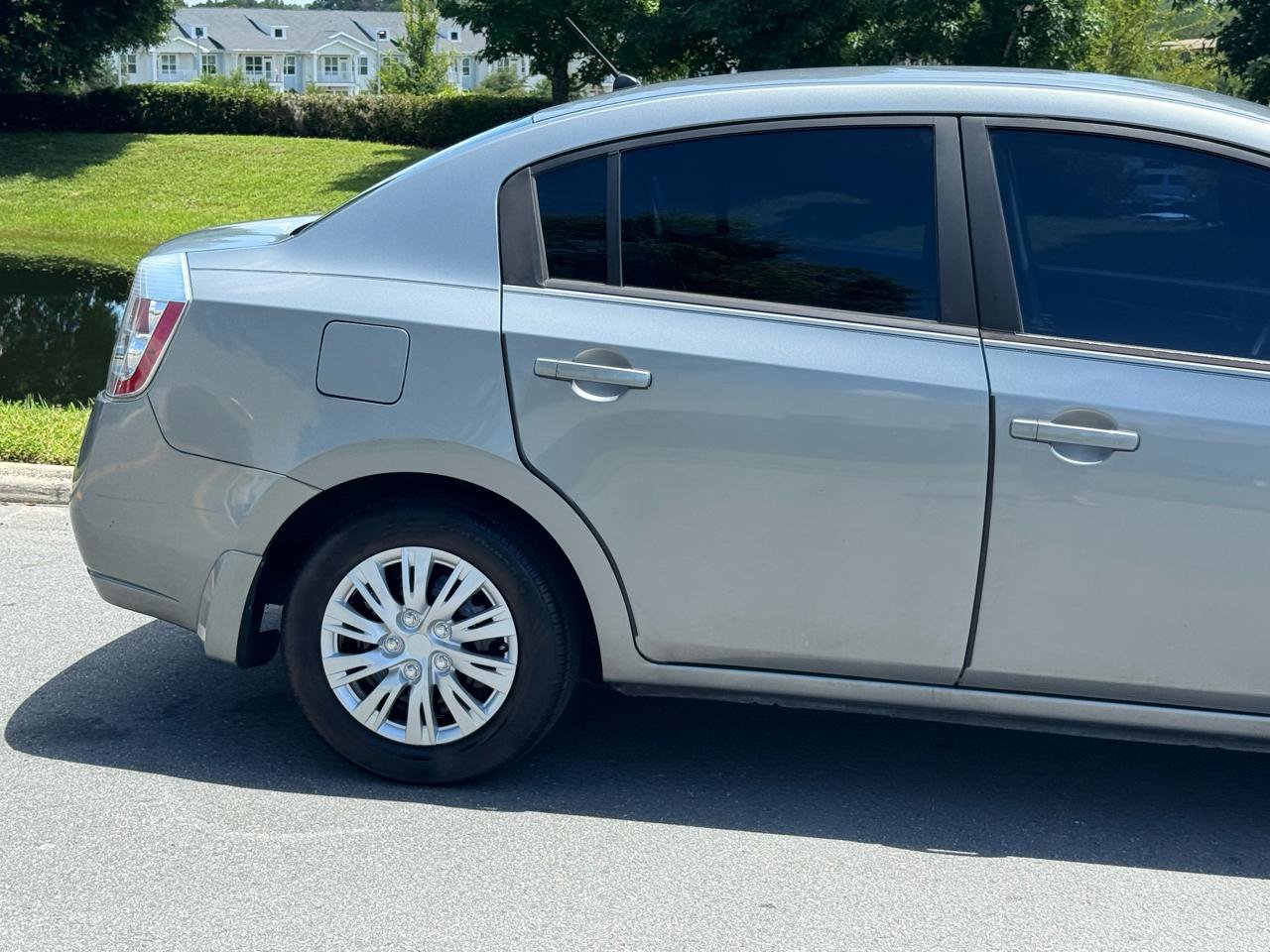 Used 2009 Nissan Sentra 2.0 FE+ FWD image 21