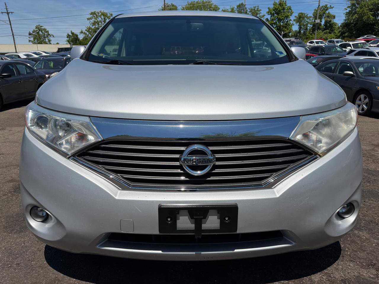 Used 2011 Nissan Quest SL w/ Protection Pkg FWD image 2