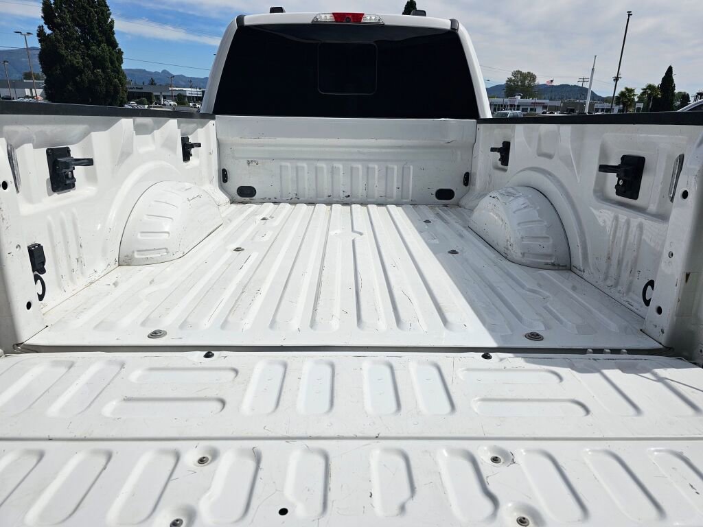 Used 2020 Ford F250 Lariat w/ Lariat Ultimate Package AWD/4WD image 16