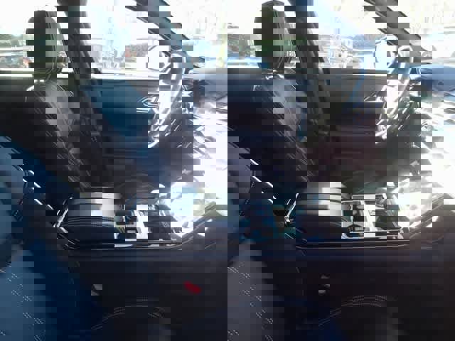 Used 2021 Land Rover Range Rover Velar R-Dynamic S image 12