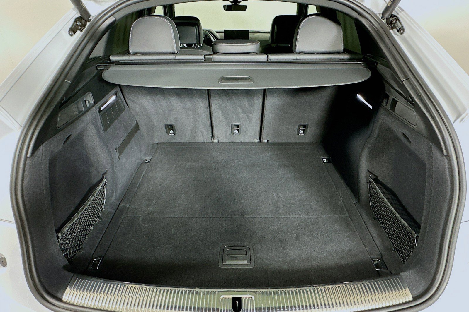 Used 2022 Audi SQ5 Prestige w/ Prestige Package image 22
