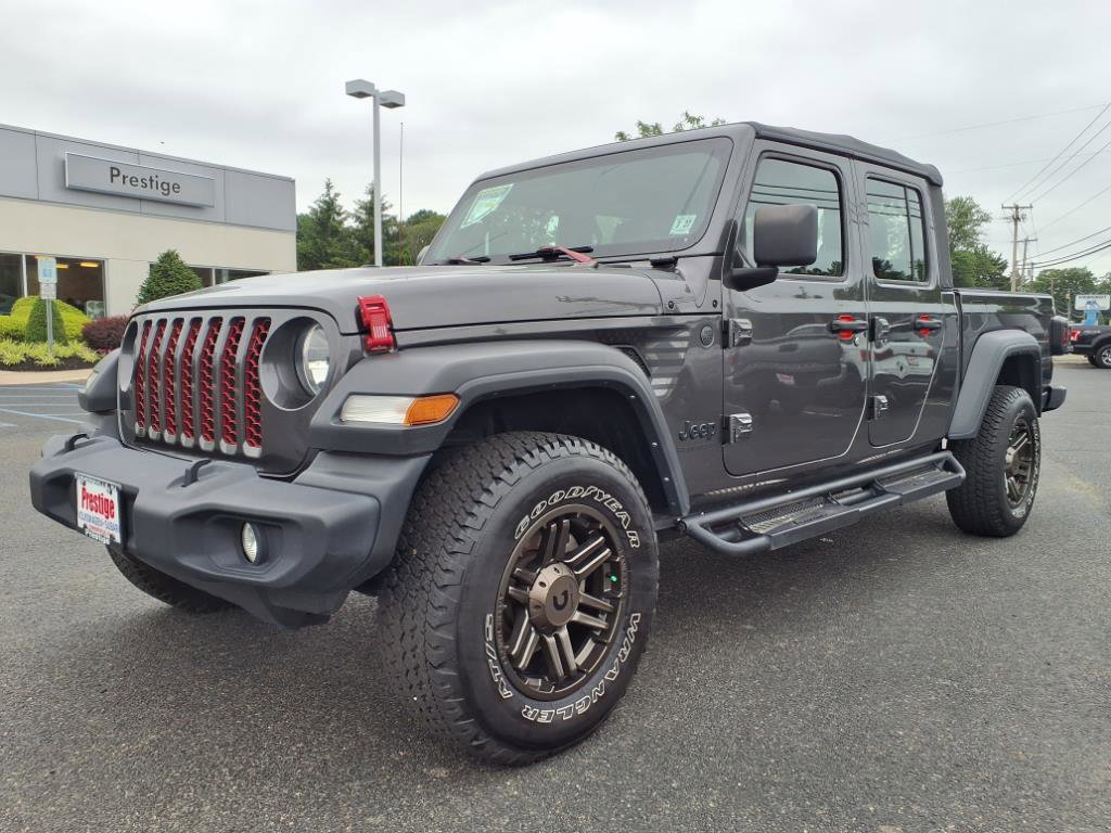 Used 2022 Jeep Gladiator Sport w/ Trailer Tow Package image 2