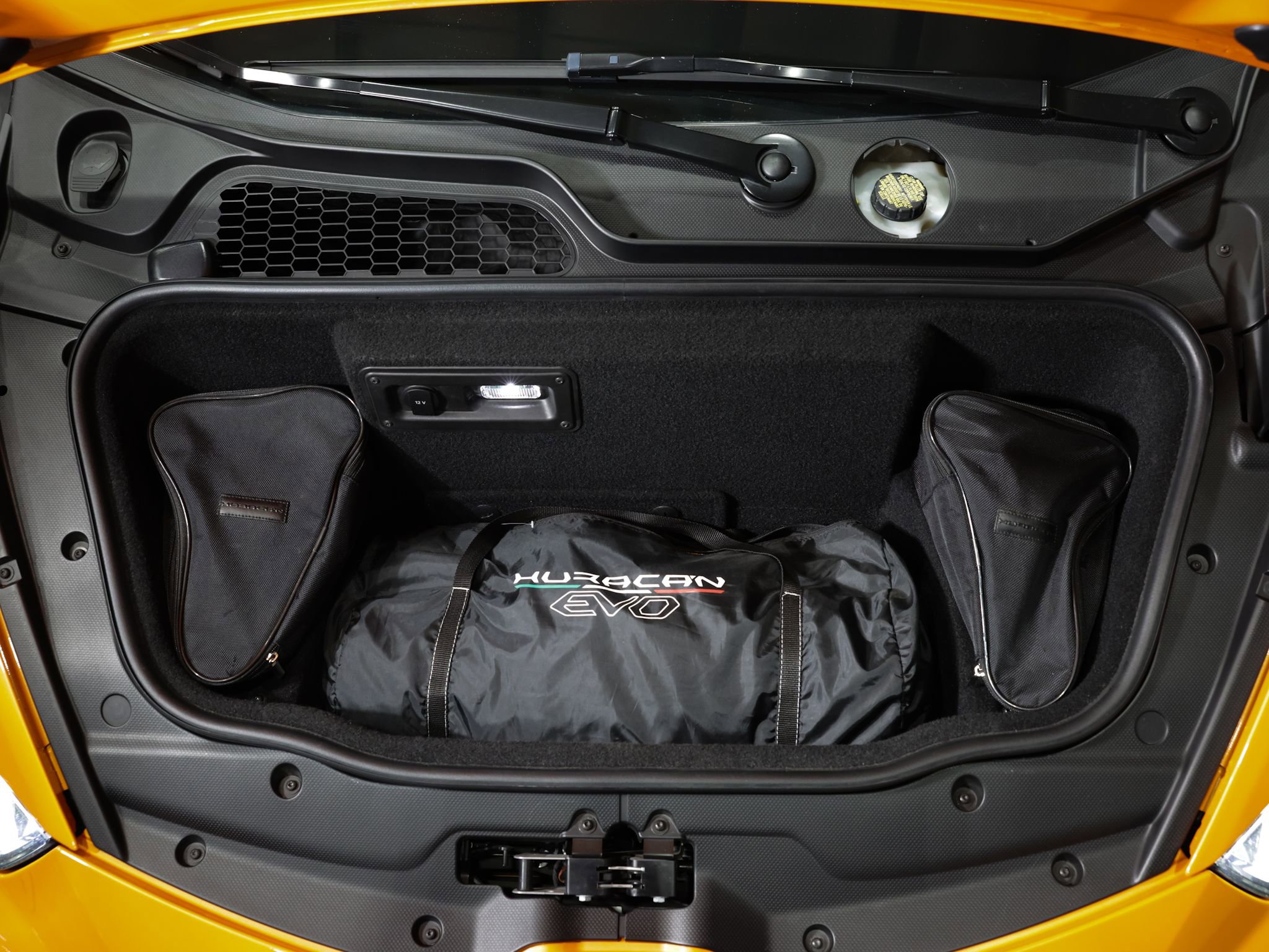 Used 2020 Lamborghini Huracan EVO image 29