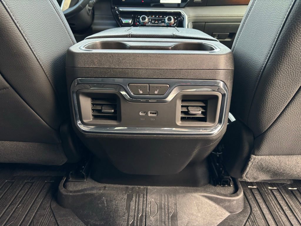 Used 2024 GMC Sierra 3500 Denali w/ Technology Package image 29