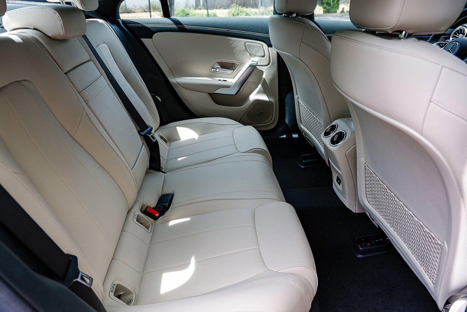 New 2025 Mercedes-Benz CLA 250 4MATIC image 18